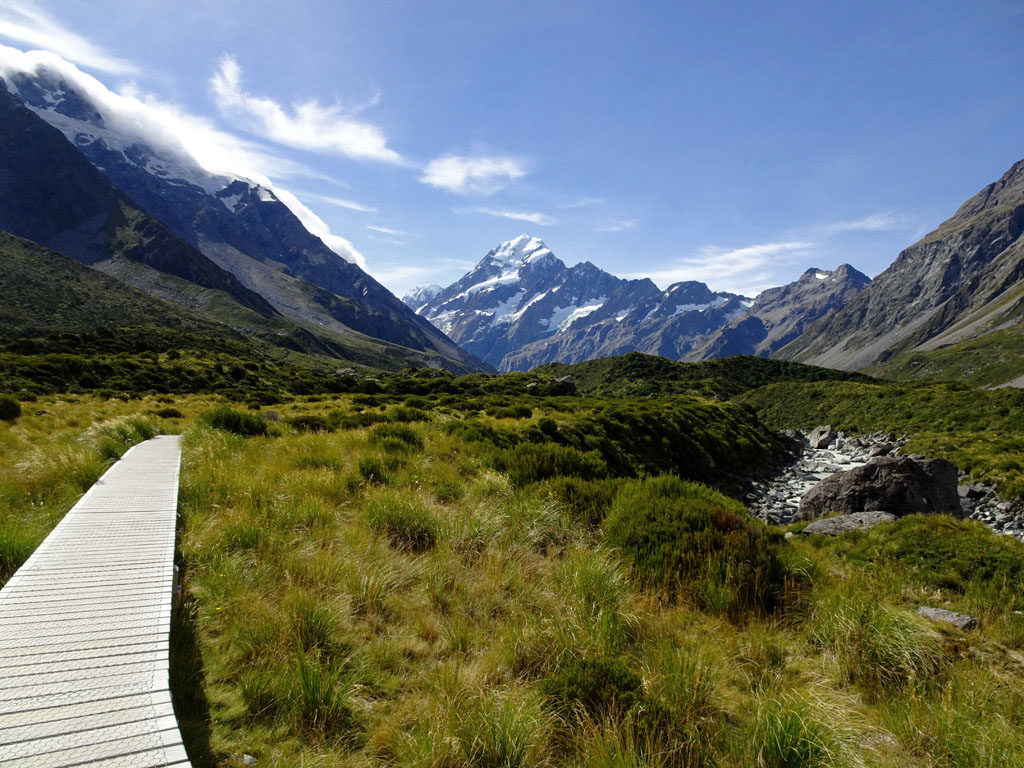 Hooker Valley Track Wanderweg mit Mount Cook im Hintergrund, Südinsel Neuseeland