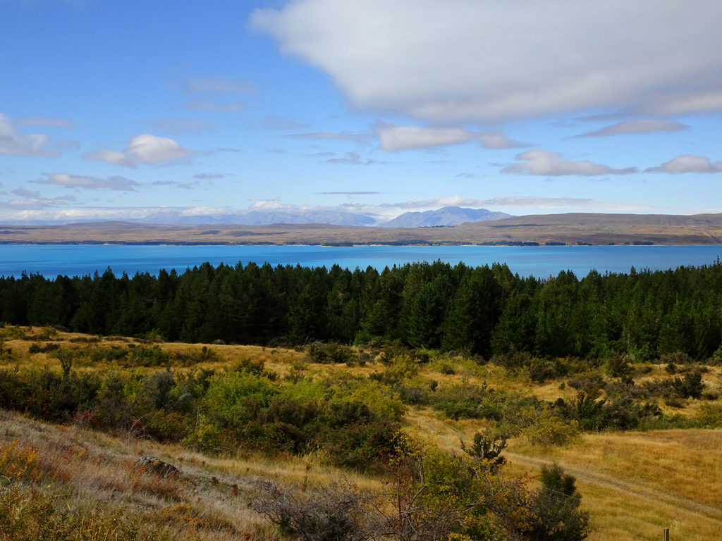Die verschiedenen Blautöne des Lake Pukaki, Neuseeland