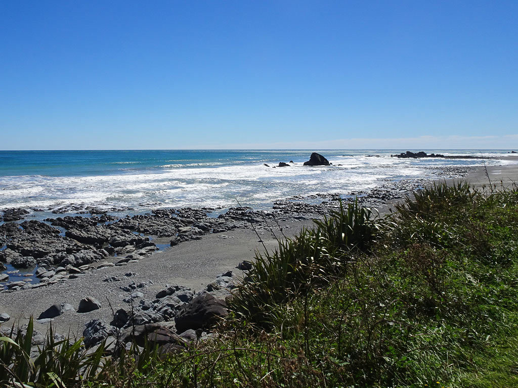 Strand an der Great Coast Road Neuseeland