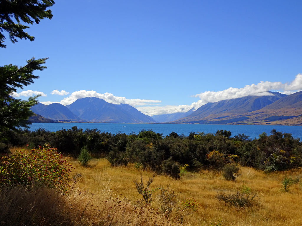 Lake Ohau mit Ben Ohau Mountain Range, Neuseeland