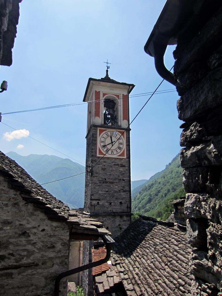 Kirche in Corippo im Verzascatal, Tessin Sehenswürdigkeiten