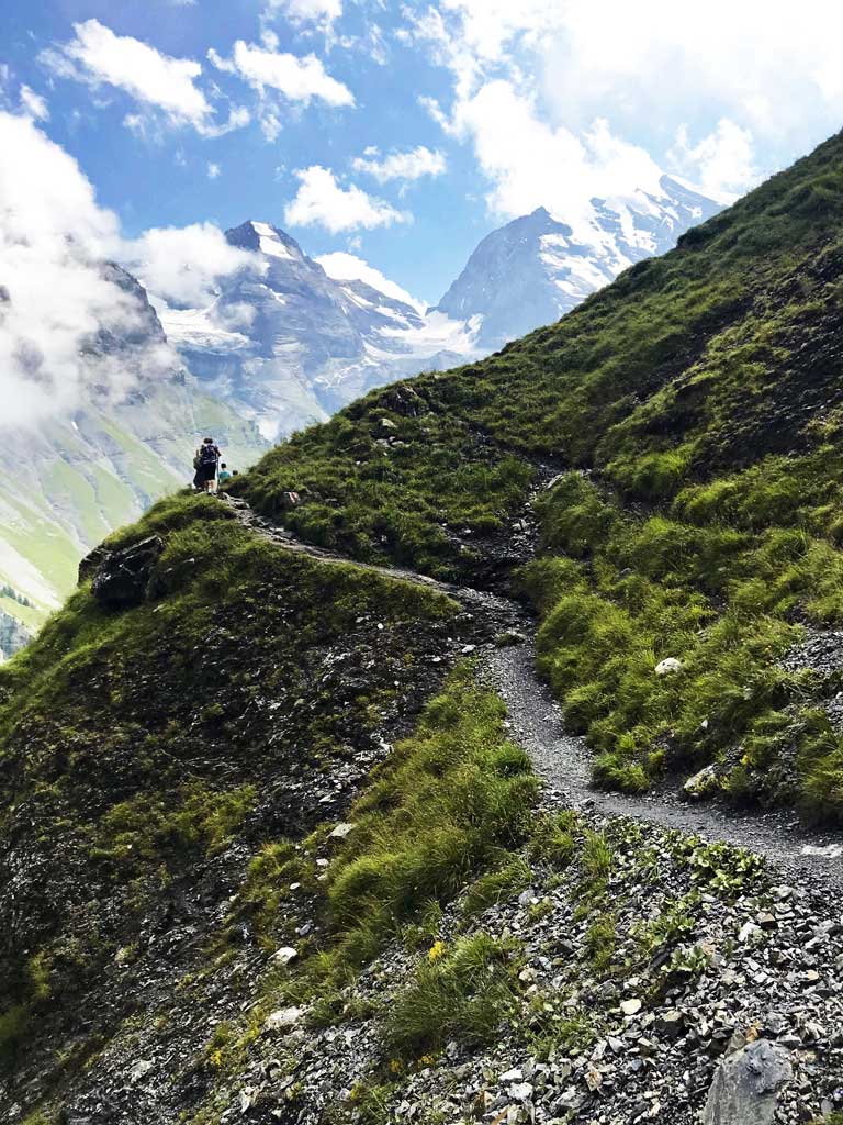 Oeschinensee Wanderung: Rundweg zum Heuberg via Oberbergli und Unterbergli zurück zum Oeschinensee