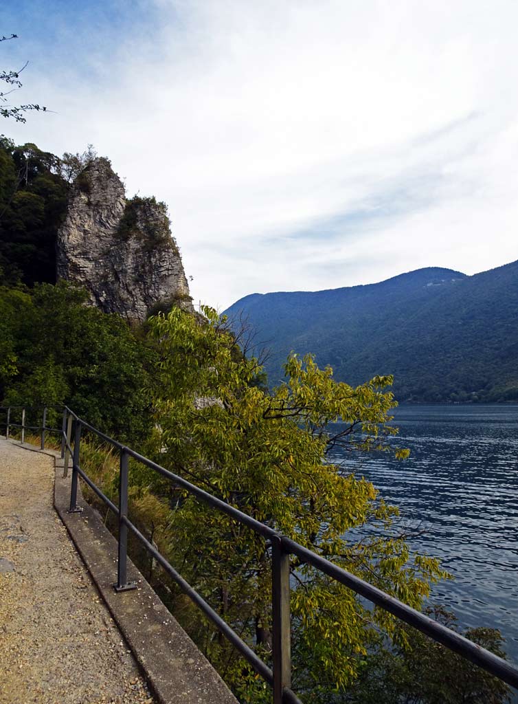 Olivenweg am Luganersee mit top Ausblick 