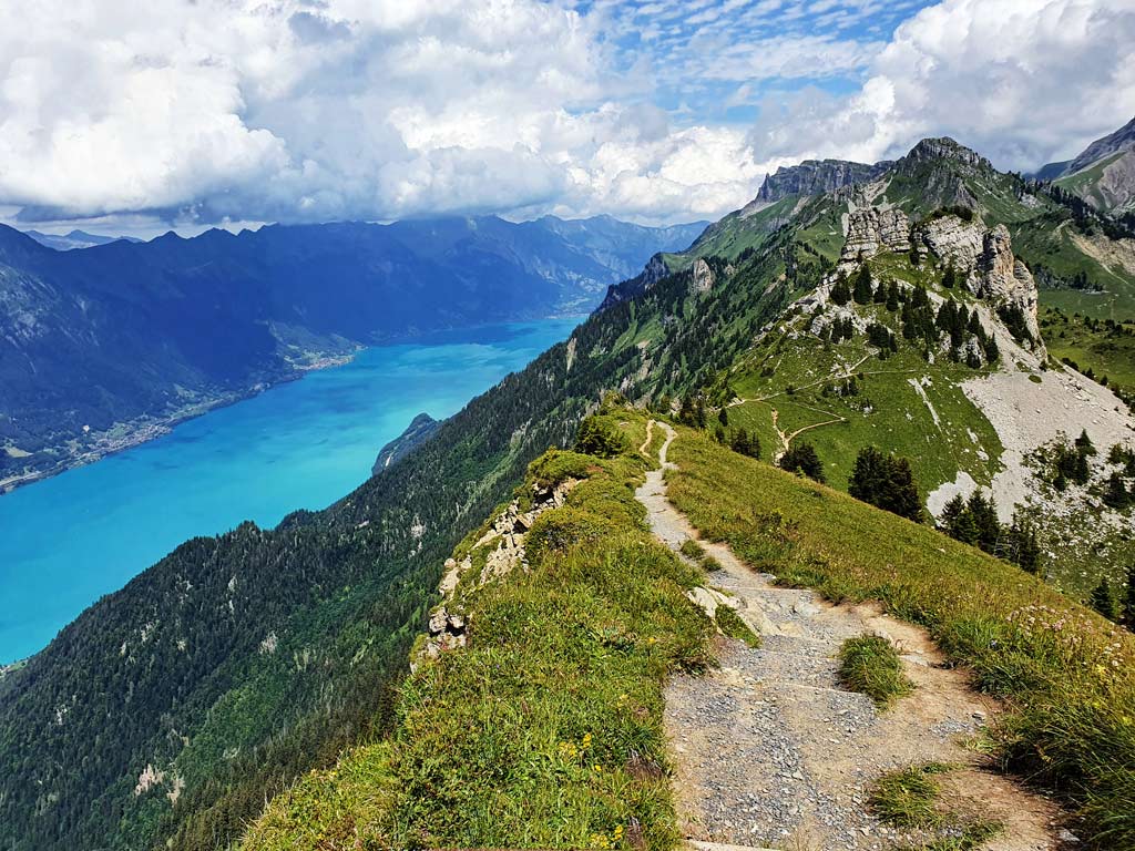Grat zum Oberberghorn, Schynige Platte Wanderung mit Ausblick auf den Brienzersee
