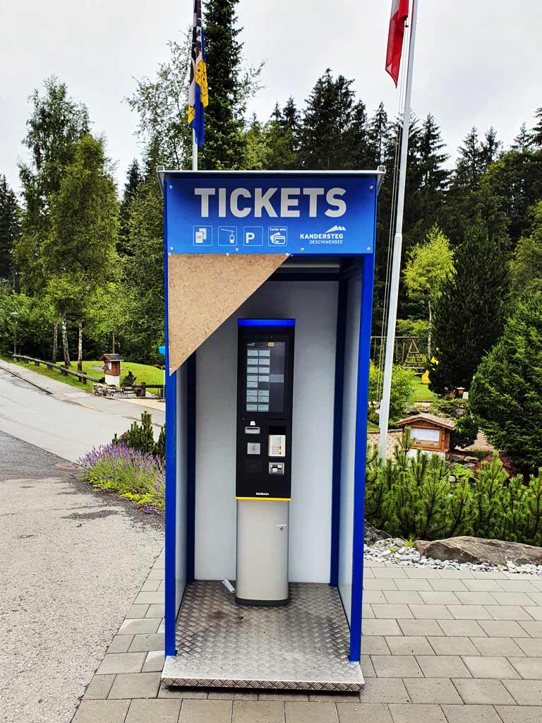 Ticketautomat in Kandersteg, Talstation Oeschinen
