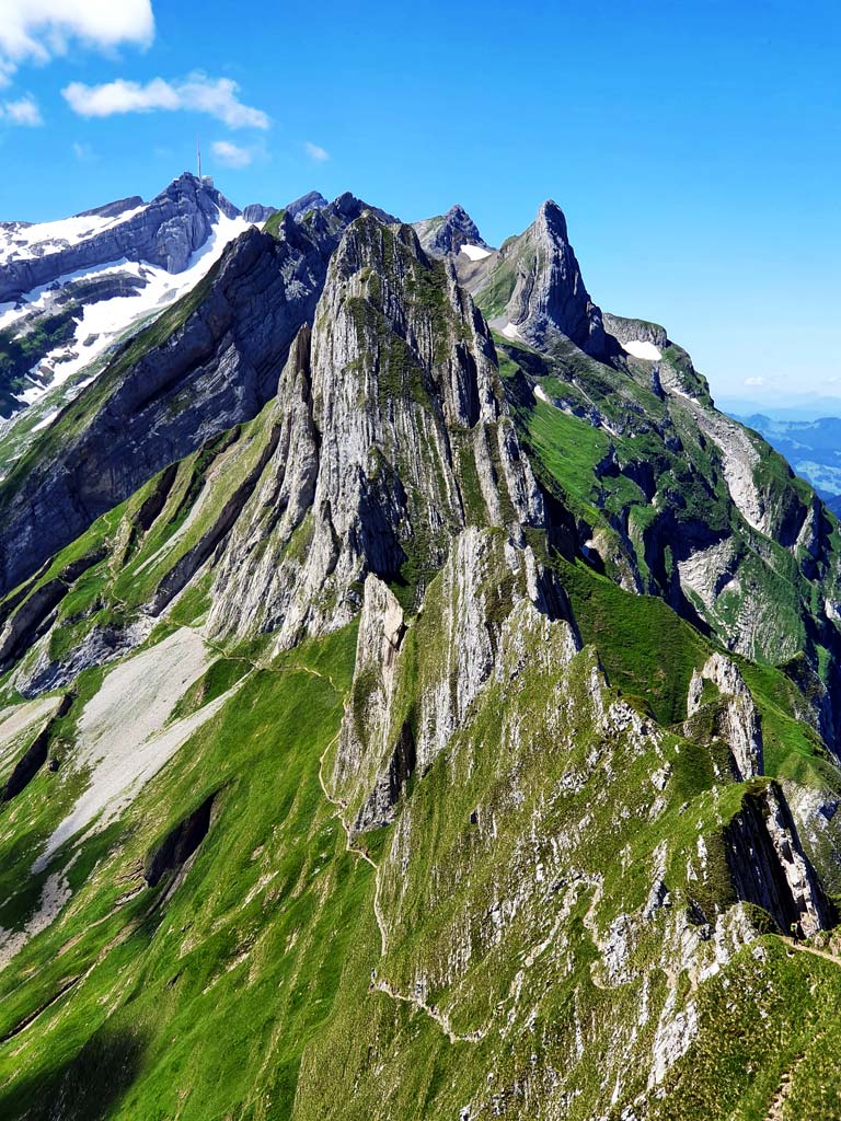 Dramatischer Ausblick auf die schroffen Gipfel des Alpsteins, die schönsten Orte der Schweiz