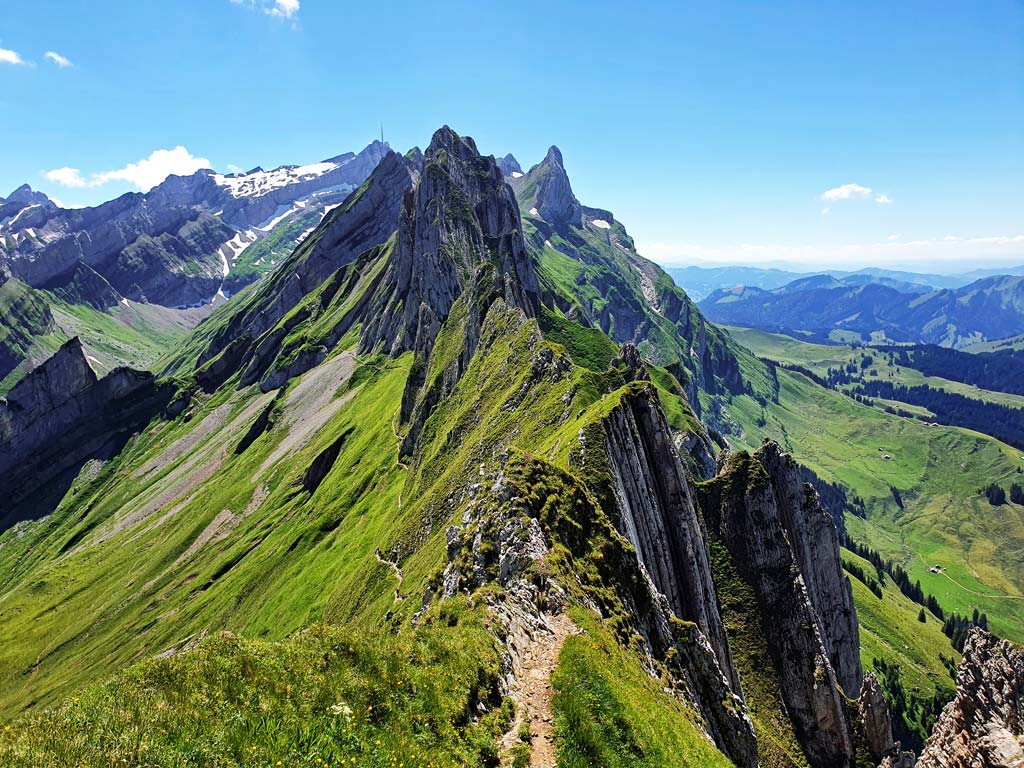 Traumhafter Ausblick auf das Alpsteinmassiv und die Altenalptürm