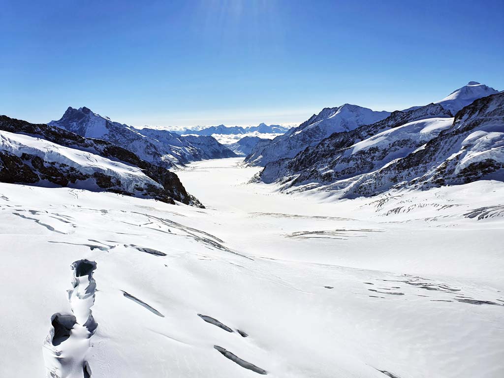 Ausblick von der Aussichtsplattform Sphinx auf dem Jungfraujoch auf den Aletschgletscher