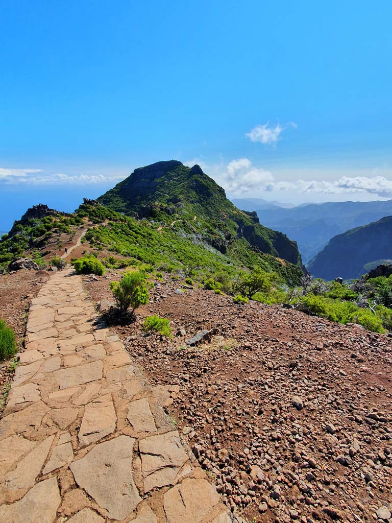 Madeira Aktivitäten: Traumhafter Wanderweg in der Bergwelt Madeiras