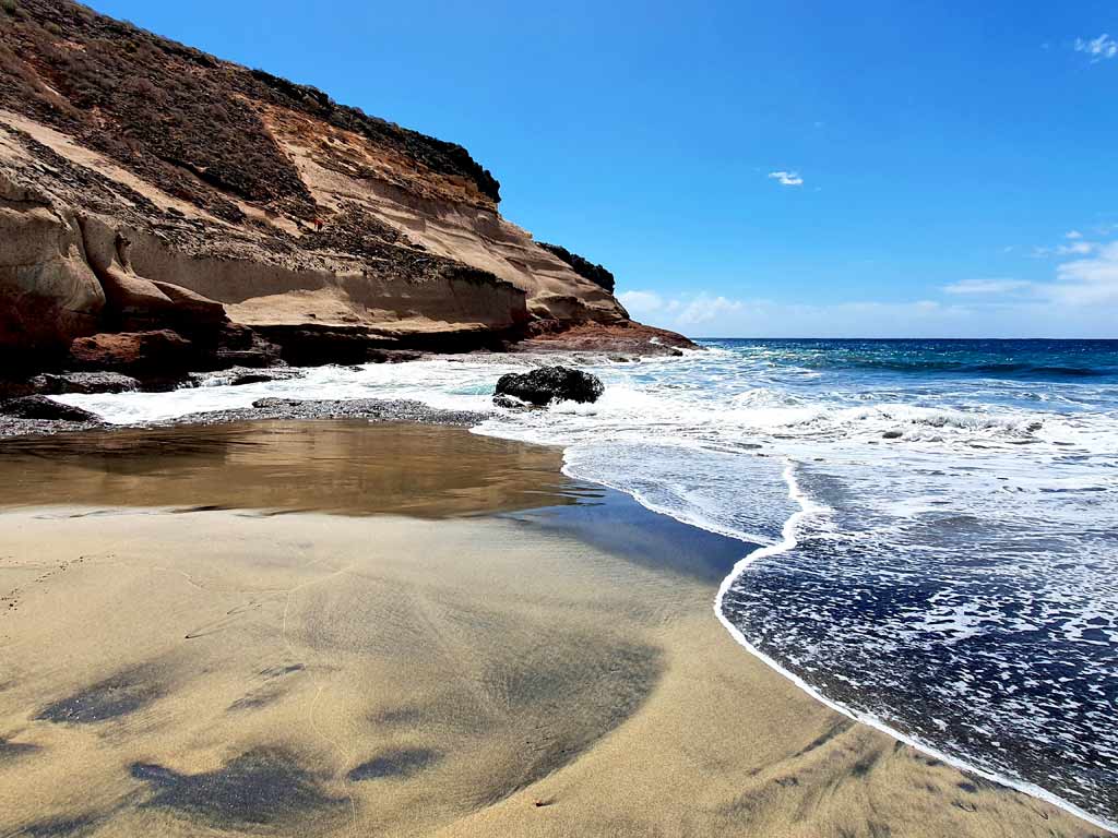 Teneriffa Strände: Playa Diego Hernández mit hellem und dunklem Sand
