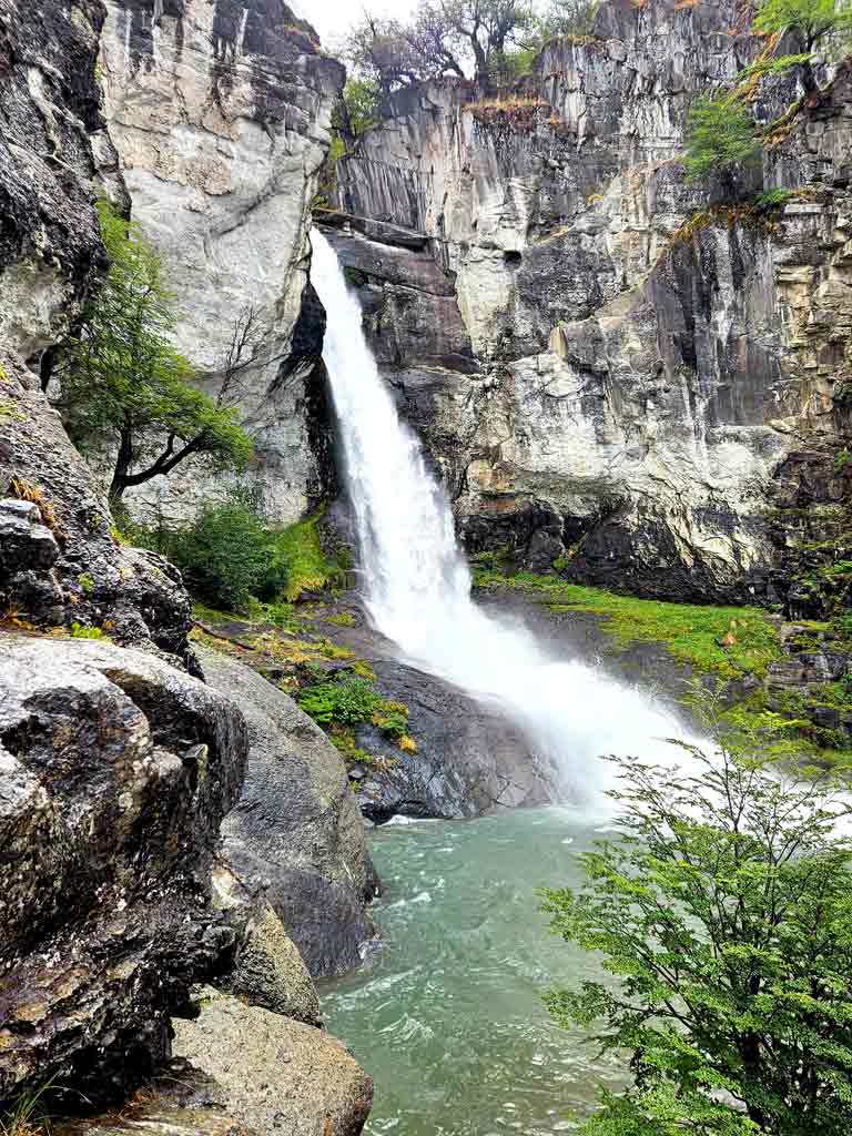 Patagonien Sehenswürdigkeiten: Der Wasserfall Chorrillo del Salto ist der beliebteste rund um El Chalten 
