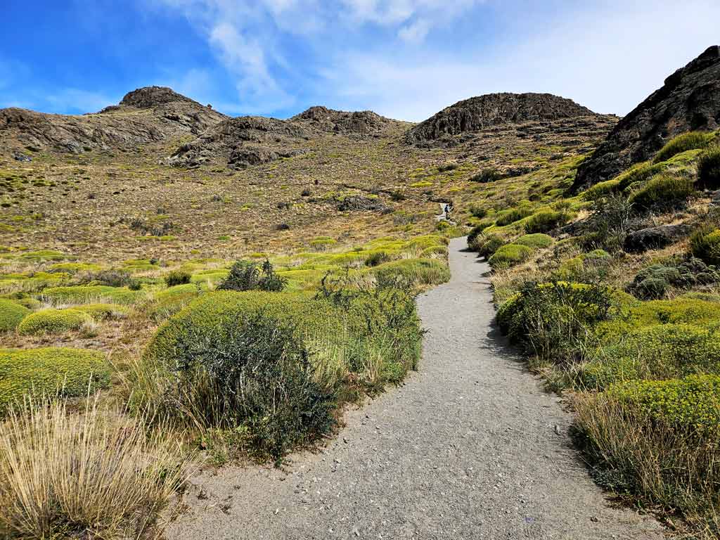 Patagonien Sehenswürdigkeiten & Patagonien Wanderungen: Gut ausgebauter Wanderweg zum Mirador de los Condores 