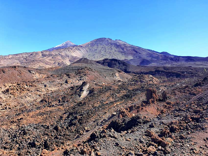Teide Nationalpark Wanderung Samara Sendero 13: Aussicht auf die beiden Vulkane Pico Viejo und Pico del Teide auf Teneriffa