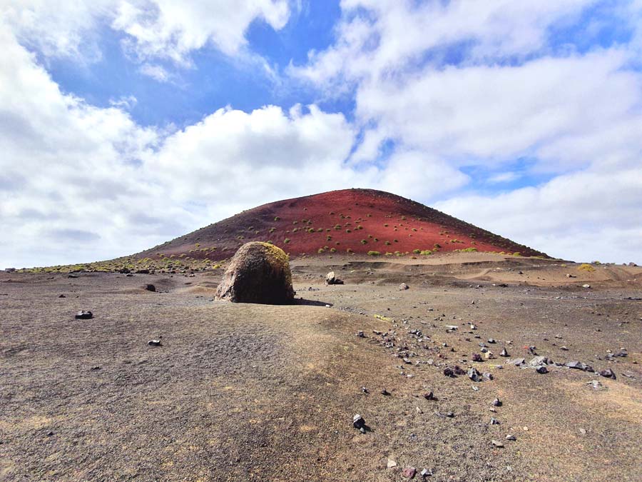 Lanzarote Aktivitäten & Ausflüge Tipps: Roter Vulkan Montaña Colorada auf Lanzarote