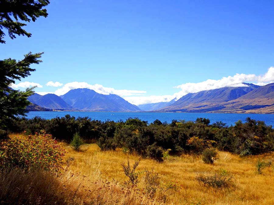 Lake Tekapo Geheimtipps: Lake Ohau mit Ben Ohau Mountain Range, Neuseeland