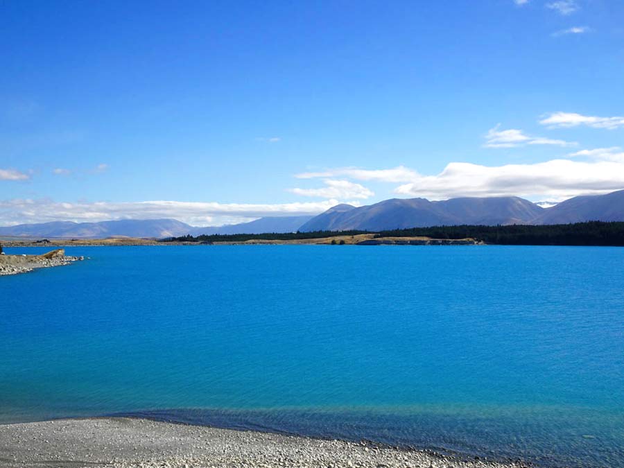 Tekapo Sehenswürdigkeiten Neuseeland: Wieso ist der Lake Pukaki so türkis und intensiv leuchtend?