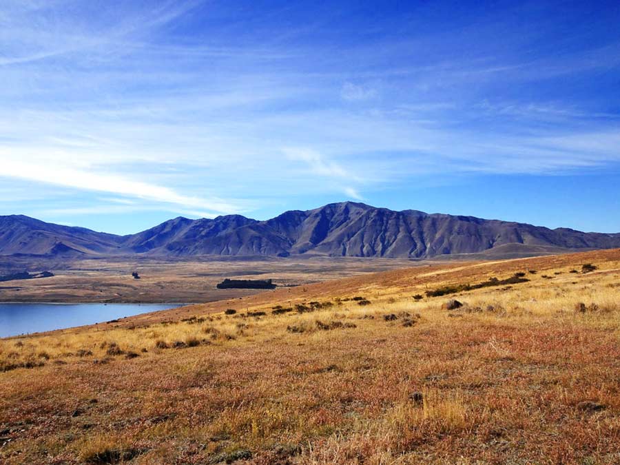 Neuseeland Highlights: Mount Dobson am Lake Tekapo, ein bekanntes Skigebiet im Winter in Neuseeland