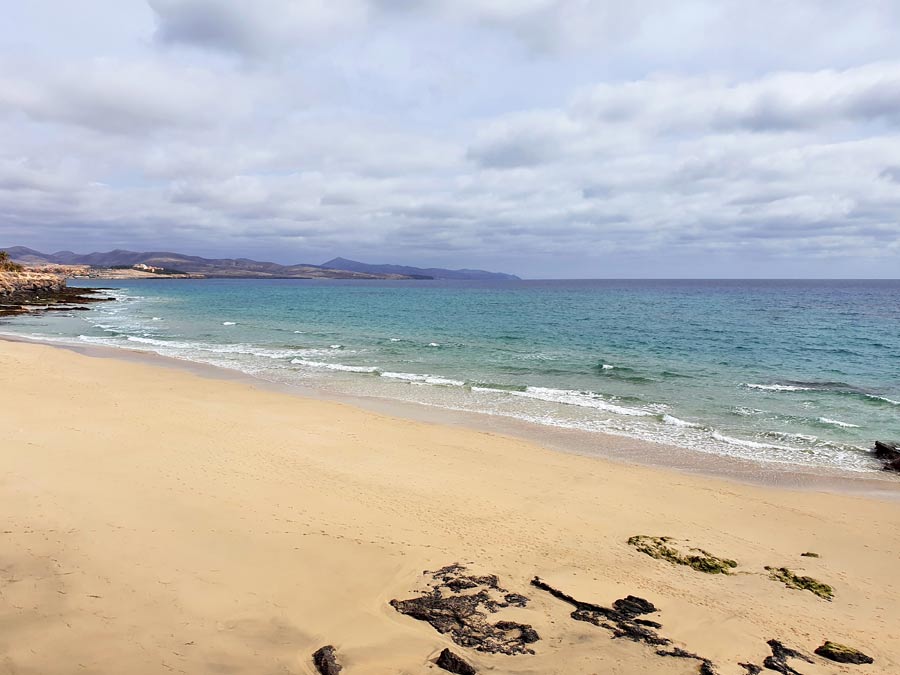 Badeurlaub auf Fuerteventura im Winter Erfahrungen: Costa Calma unter einer Wolkendecke auf Fuerteventura im Winter